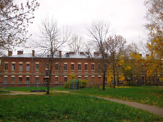 Казарма Офицерской стрелковой школы (Ломоносов))